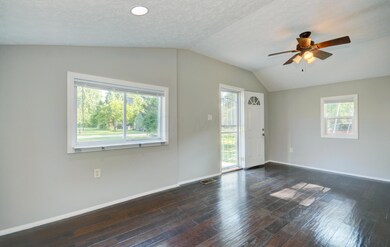 1716 Sale Rd, Columbus, OH 43224 - photo 5