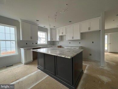 1012 Antonio Dr unit 42, Reading, PA 19605 - photo 2