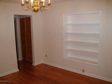 2432 Ormsby Cir W, Jacksonville, FL 32210 - photo 5