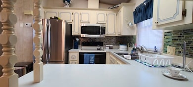 370 53rd Ave N unit 35, Saint Petersburg, FL 33703 - photo 4