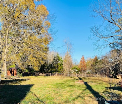 422 Mirror Lake Rd, Salisbury, NC 28146 - photo 3