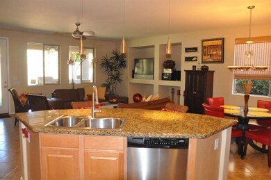 17642_W_Ironwood_kitchen familyCCC