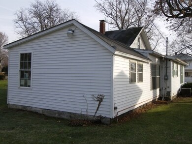 505 N Harris St, Bourbon, IN 46504 - photo 5