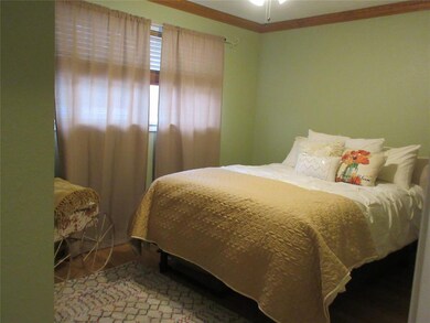 504 Arwine Dr, Hurst, TX 76053 - photo 6