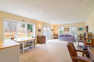 12 Springbrook Dr 04-(ZF-9250-30627-1-00
