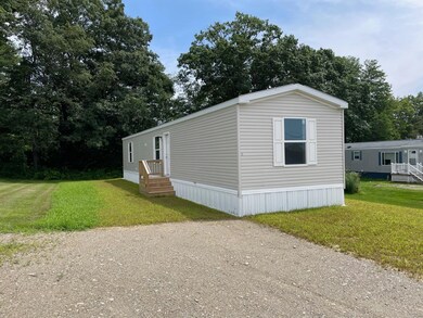 25 Brooke Ave, Belfast, ME 04915 - photo 2