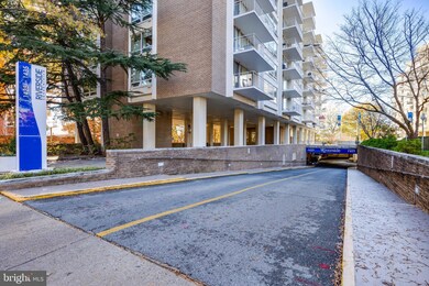 Riverside unit B414, Washington, DC 20024 - photo 2