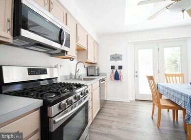 700 Carrollwood Rd, Middle River, MD 21220 - photo 5