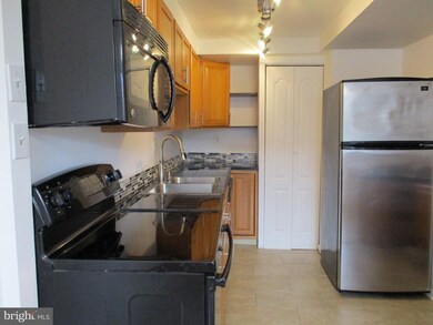 227 Arbour Ct, North Wales, PA 19454 - photo 3