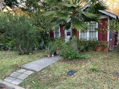 617 E 6th 1/2 St, Houston, TX 77007 - photo 4