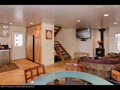 Entry/Living Area