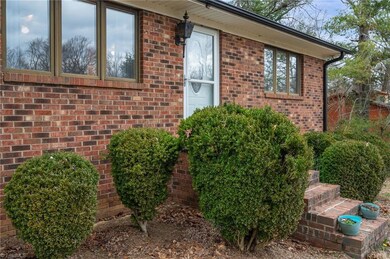 5711 Dora Place, Greensboro, NC 27406 - photo 2