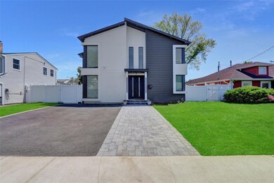 7 Wendell St, Plainview, NY 11803 - photo 2