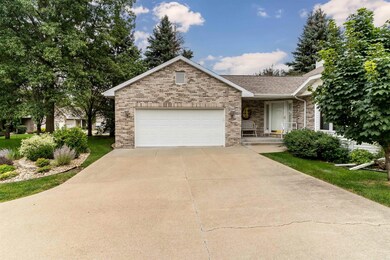 3023 Pheasant Dr unit B, Cedar Falls, IA 50613 - photo 2