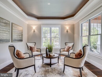 9222 Brian Dr, Vienna, VA 22180 - photo 7