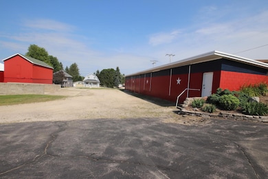 120 Dix Rd, Mount Calvary, WI 53057 - photo 2