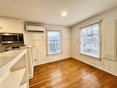 2010 Elmen St unit 2, Houston, TX 77019 - photo 4