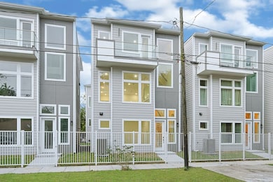 6713 Saint Augustine St, Houston, TX 77021 - photo 2