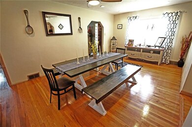 900 Hancock Ave, Vandergrift, PA 15690 - photo 5