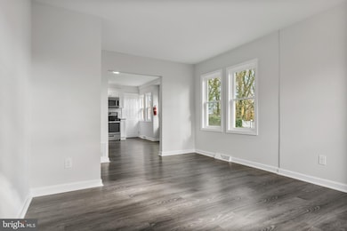 402 Oxford St, Vineland, NJ 08360 - photo 4