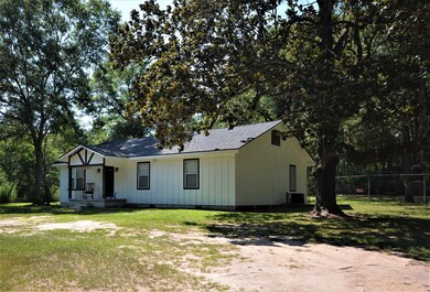 153 Dorsett Rd, Lufkin, TX 75901 - photo 2