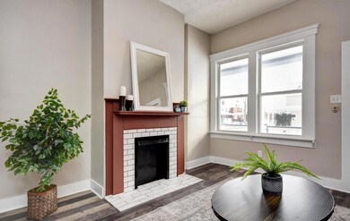 1612- Living Room (3)