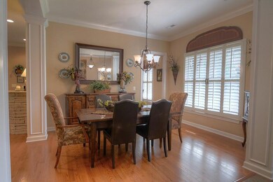 Elegant Dining