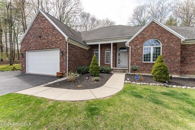 15 Tulip Tree Ln, Schenectady, NY 12309 - photo 4