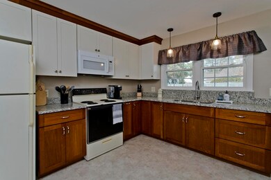 14 Alice St, Turners Falls, MA 01376 - photo 6