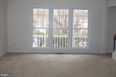 11605 Flints Grove Ln, North Potomac, MD 20878 - photo 4