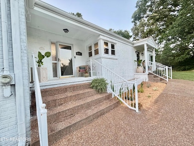 2) 64494-69036caf2dd8e