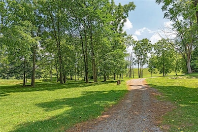 1043 Lakeside Dr, McDonald, PA 15057 - photo 3