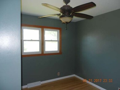 305 1st St SE, Mandan, ND 58554 - photo 7