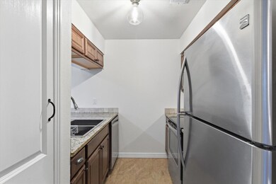 6810 Deatonhill Dr unit 301, Austin, TX 78745 - photo 7