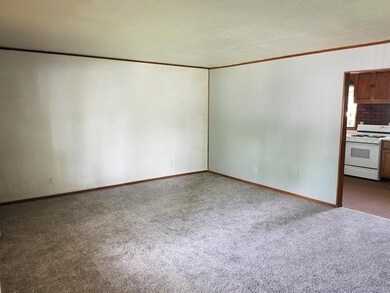 704 Maxine Dr, Ossian, IN 46777 - photo 4