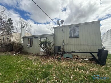 4248 Hunters Trail Dr, Toledo, OH 43607 - photo 5