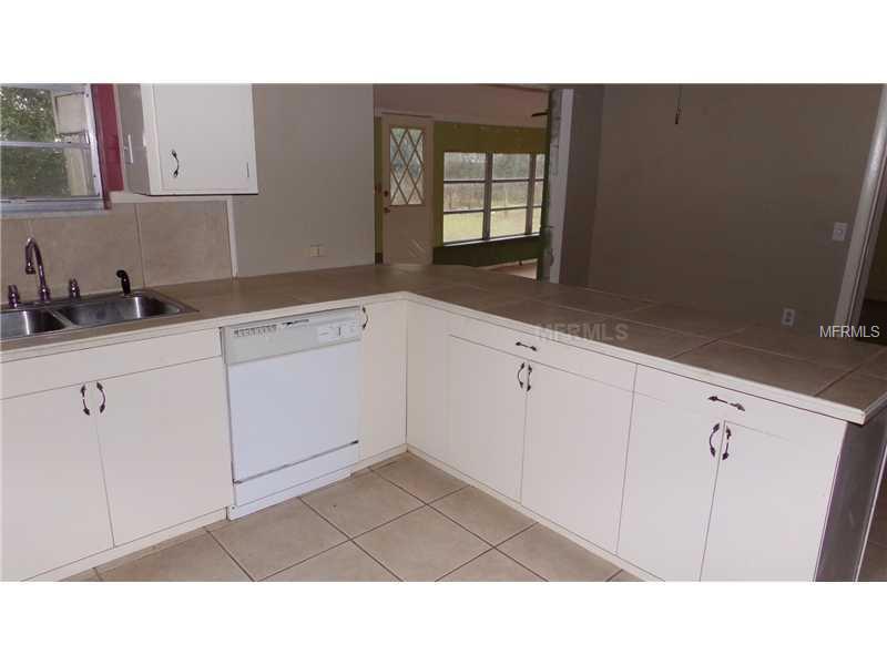 5335 Lantana St, Zephyrhills, FL 33542 - photo 7