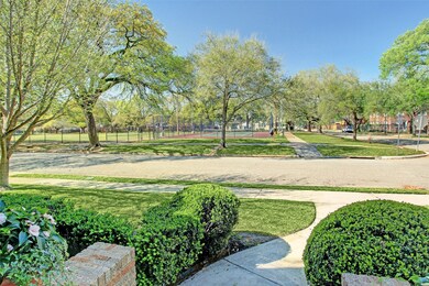 802 W Temple St, Houston, TX 77009 - photo 5