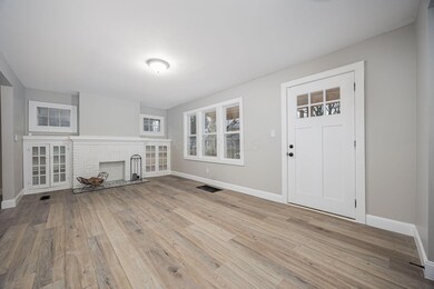 7-web-or-mls-1479 E 25th Av-6