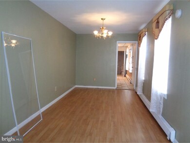 519 S 6th St, Reading, PA 19602 - photo 4