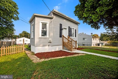 905 Drum Ave, Capitol Heights, MD 20743 - photo 2