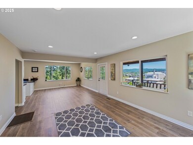 831 S 11th St, Coos Bay, OR 97420 - photo 3