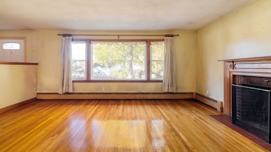 97 Macarthur Rd, Stoneham, MA 02180 - photo 4