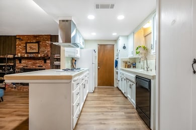 2820 W Dorothea Ave, Visalia, CA 93277 - photo 6