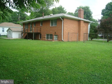 300 N Spring St, Falls Church, VA 22046 - photo 2