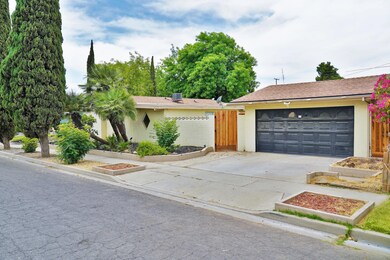 1012 E Myrtle St Hanford 06 Front 6 Smal