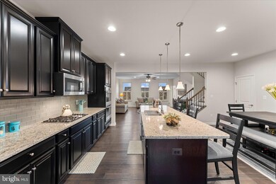 17902 Spotted Oak Rd, Dumfries, VA 22026 - photo 4