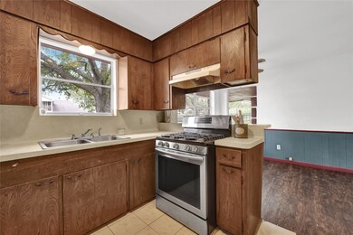 3211 County Road 890, Alvin, TX 77511 - photo 7