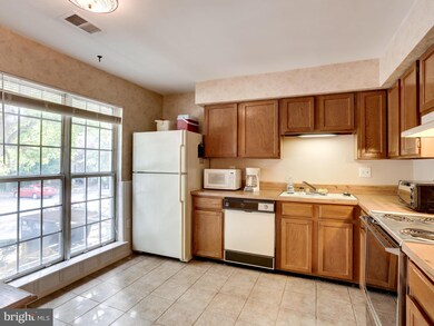 2884 Madeira Ct, Woodbridge, VA 22192 - photo 6