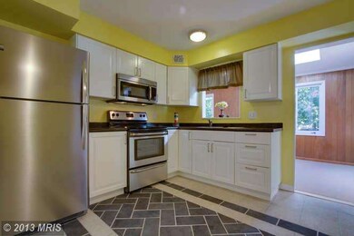 13234 Nancy Ct, Woodbridge, VA 22193 - photo 3